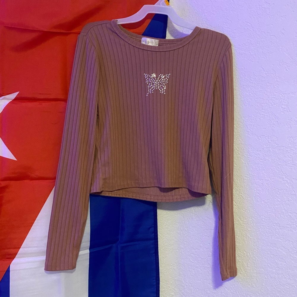 brown long sleeve shirt